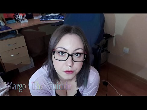 ❤️ Сэксуальная дзяўчына ў акулярах глыбока адсмоктвае фалаімітатар на камеру ❤❌ Якаснае порна у нас ﹏